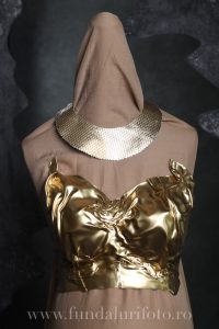corset metalizat